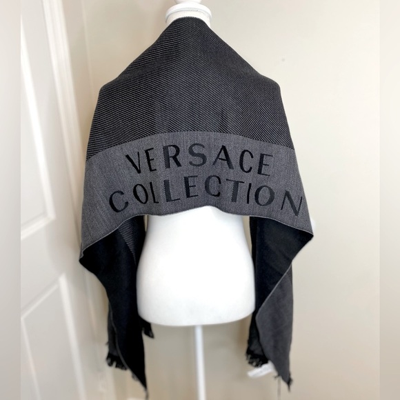 NWT Versace Collection Gray Wool Blend Long Wrap Scarf $299 - Picture 1 of 11